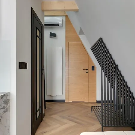 Old Town Chlebnicka Attic By Downtown Appartement *