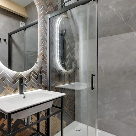 Old Town Chlebnicka Attic By Downtown *